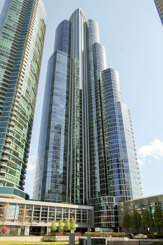 1211 South Prairie Avenue, Unit 5202 Chicago, IL 60605 - Photo 1 of 22 a view of a tall building