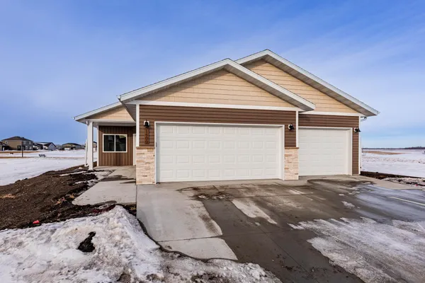 $382,690 | 1600 5th Avenue Northeast, Dilworth, MN 56529
