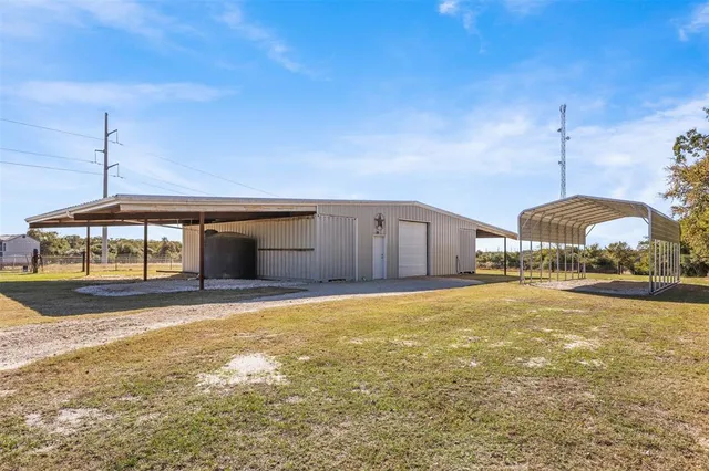 $1,000,000 | 1694 Henry Prairie Road, Franklin, TX 77856