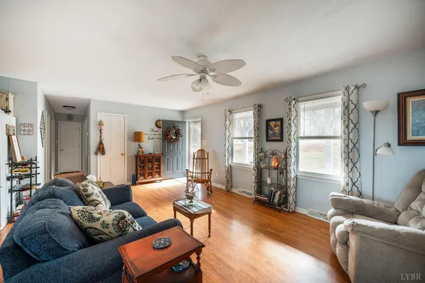 $329,900 | 3105 Horseshoe Road, Appomattox, VA 24522