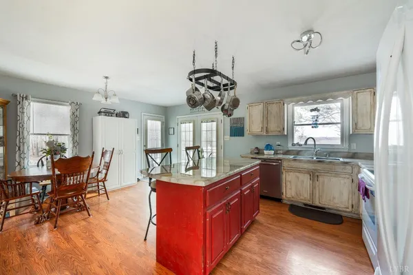 $329,900 | 3105 Horseshoe Road, Appomattox, VA 24522
