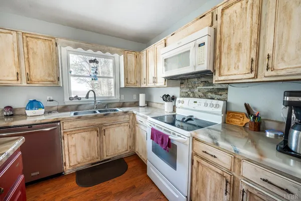 $329,900 | 3105 Horseshoe Road, Appomattox, VA 24522