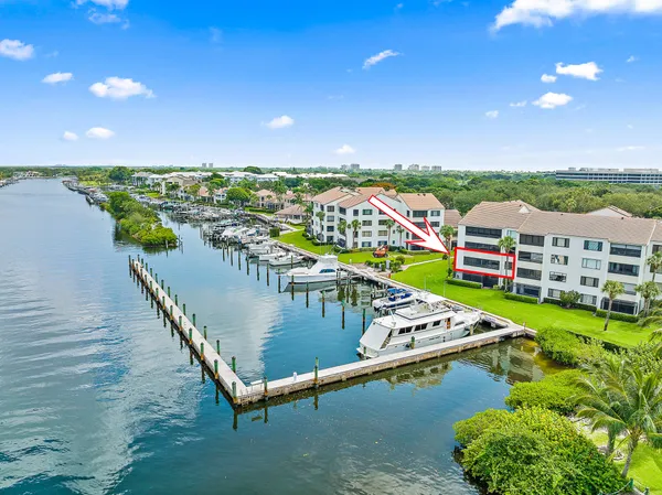 $6,000 | 926 Oak Harbour Drive, Juno Beach, FL 33408