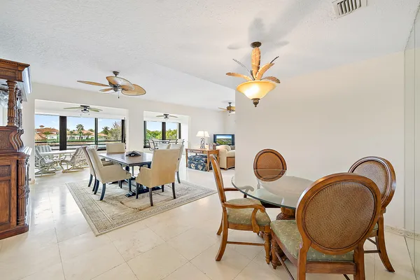 $6,000 | 926 Oak Harbour Drive, Juno Beach, FL 33408