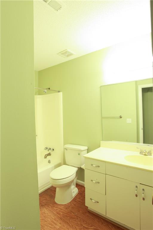 5611 Hornaday Road Greensboro, NC 27409 - Photo 11 of 15
