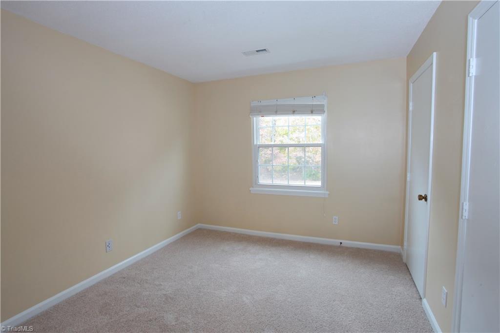 5611 Hornaday Road Greensboro, NC 27409 - Photo 12 of 15