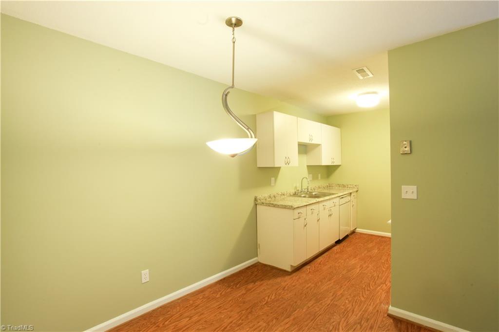 5611 Hornaday Road Greensboro, NC 27409 - Photo 4 of 15