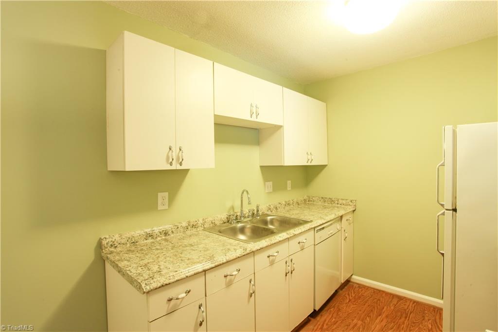 5611 Hornaday Road Greensboro, NC 27409 - Photo 6 of 15
