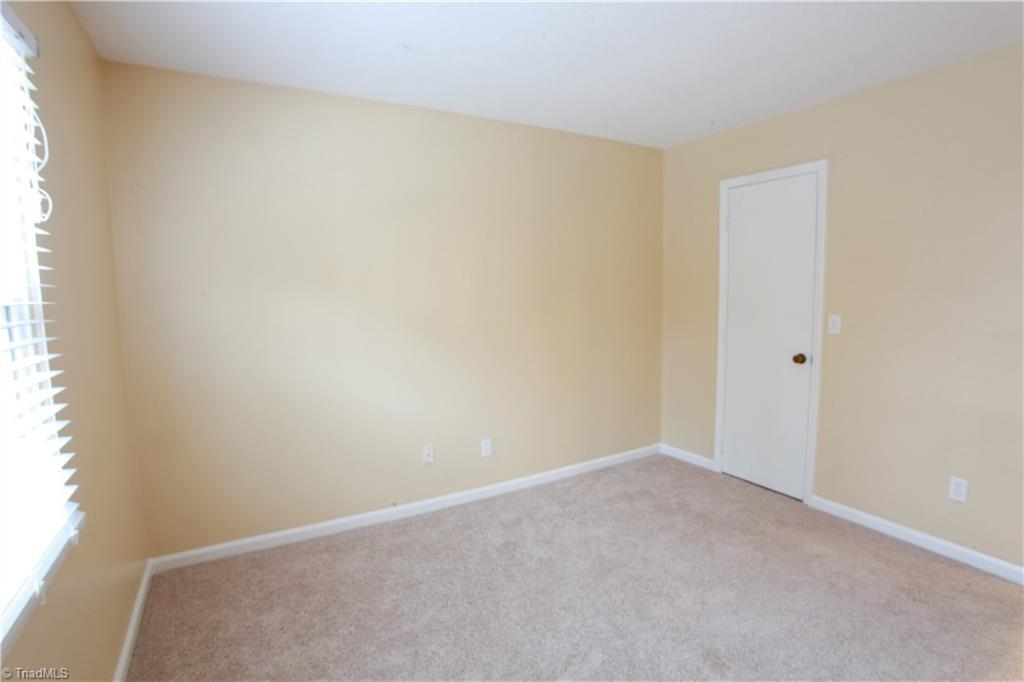 5611 Hornaday Road Greensboro, NC 27409 - Photo 10 of 15