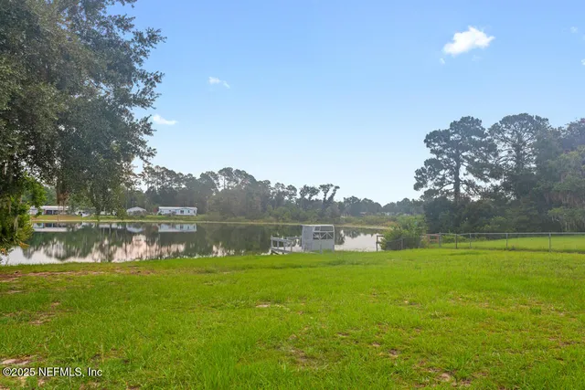 $280,000 | 100 Mangels Drive, Interlachen, FL 32148