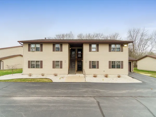 $99,000 | 910 East Cedar Avenue, Unit 403, Manitowoc, WI 54220