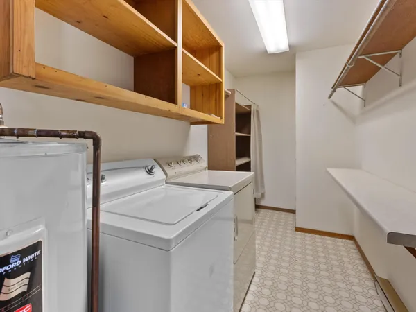 $99,000 | 910 East Cedar Avenue, Unit 403, Manitowoc, WI 54220