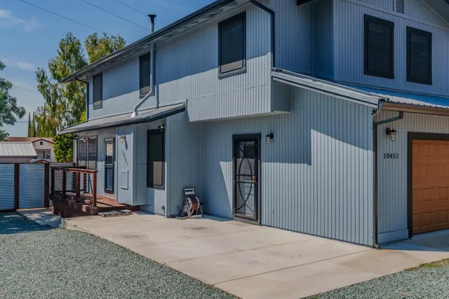 front view of house with a yard