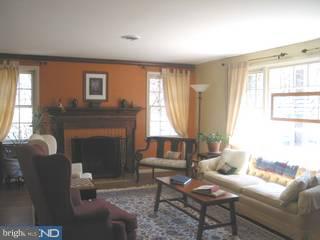 631 Weadley Road Wayne, PA 19087 - Photo 3 of 6