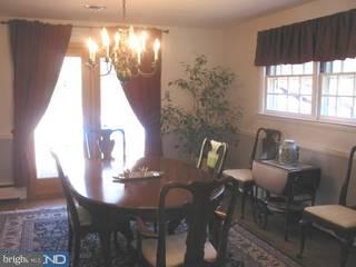 631 Weadley Road Wayne, PA 19087 - Photo 4 of 6
