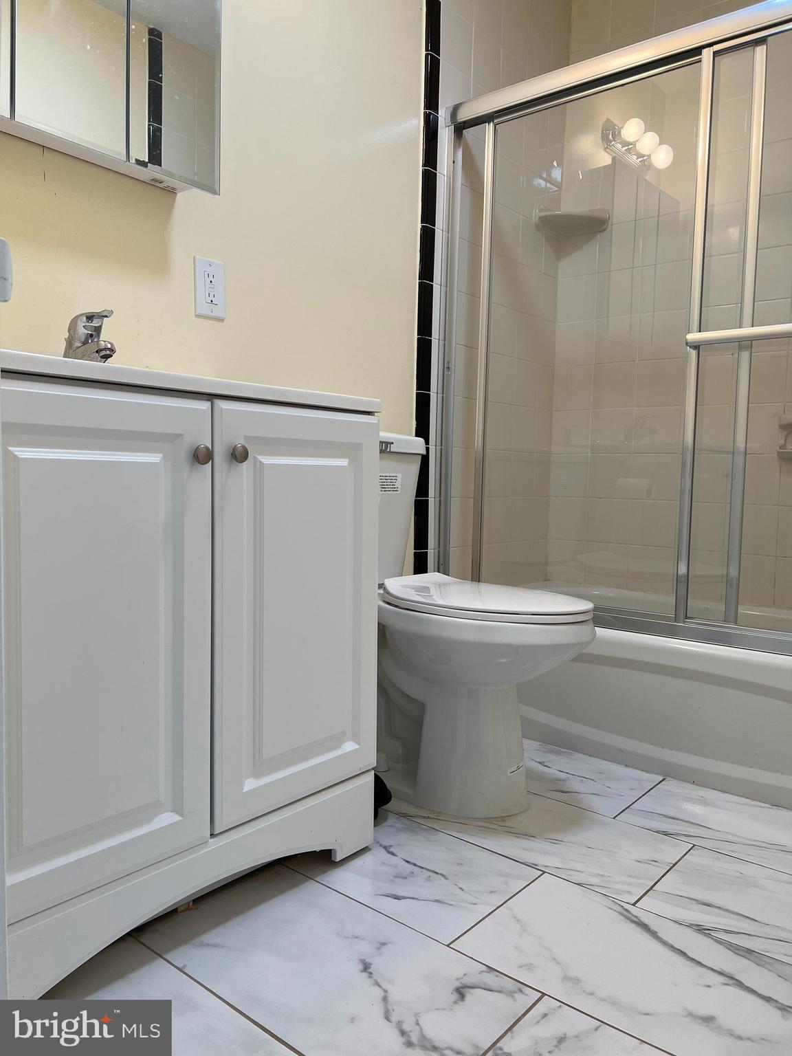 1290 Swedesboro Road Monroeville, NJ 08343 - Photo 9 of 17 Bath