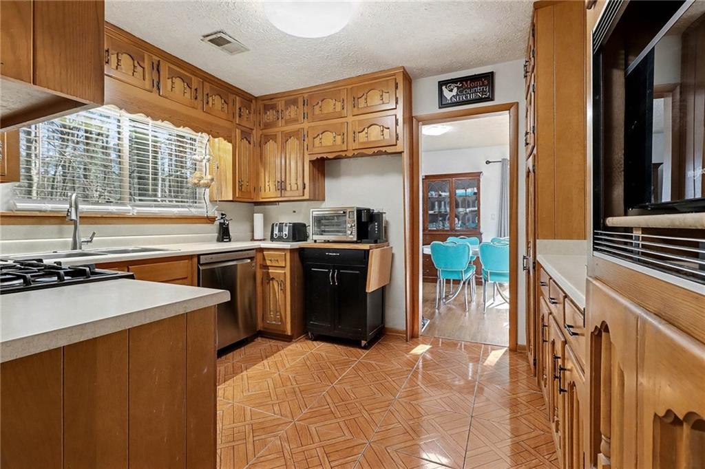 134 Hidden Valley Road Fayetteville, GA 30214 - Photo 14 of 35