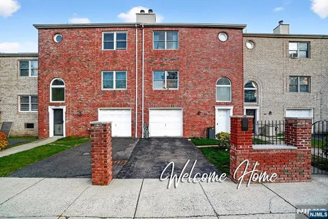 $3,000 | 121 Arlington Street, Newark, NJ 07102