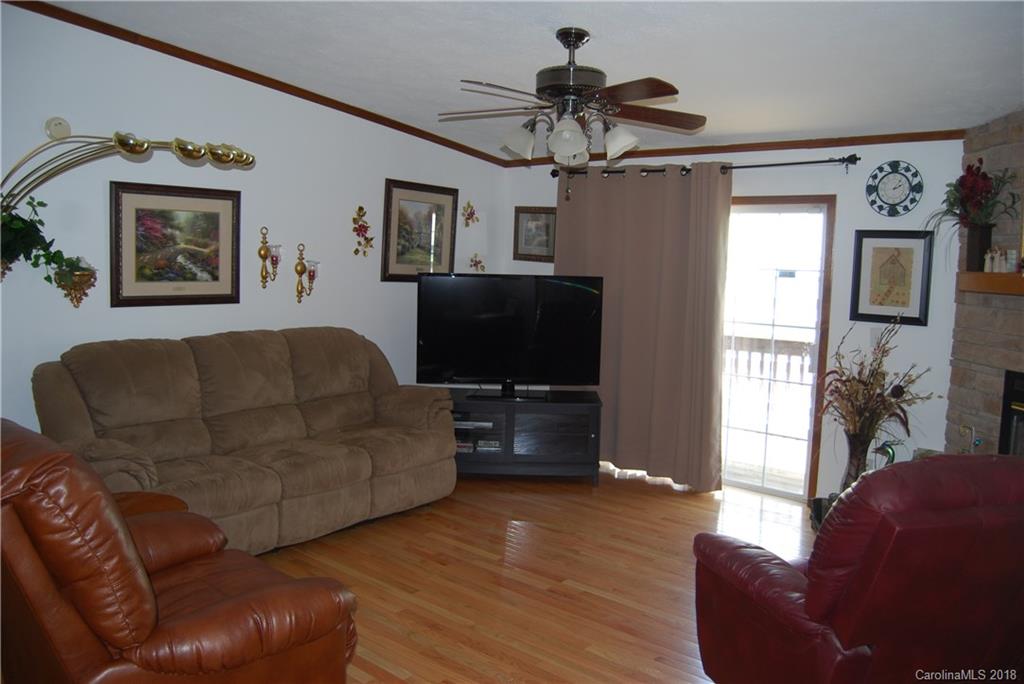 90 Solomon Road Leicester, NC 28748 - Photo 4 of 21 Gallery Image 4