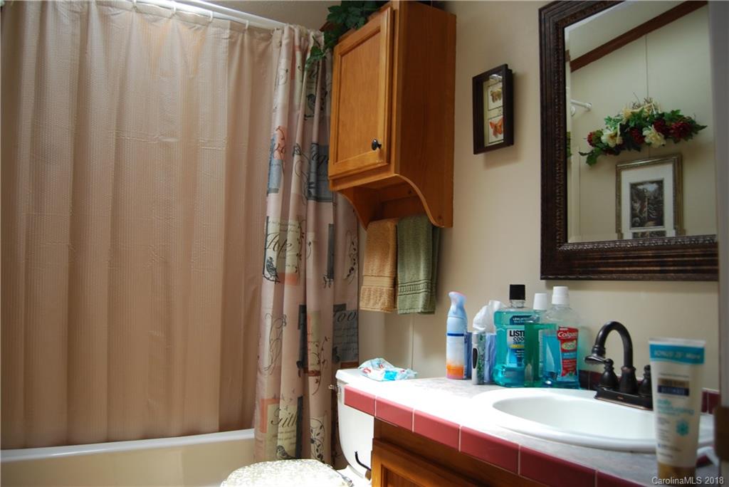 90 Solomon Road Leicester, NC 28748 - Photo 8 of 21 Gallery Image 8