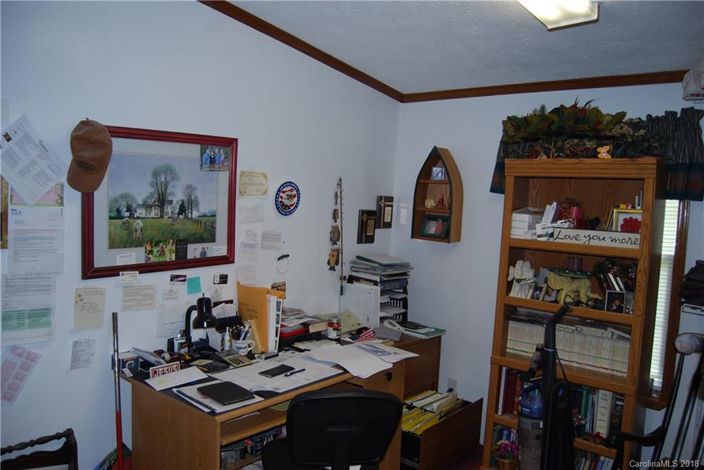 90 Solomon Road Leicester, NC 28748 - Photo 10 of 21 Gallery Image 10
