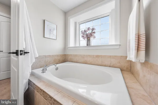 $750,000 | 6578 Arbordeau Lane, Macungie, PA 18062