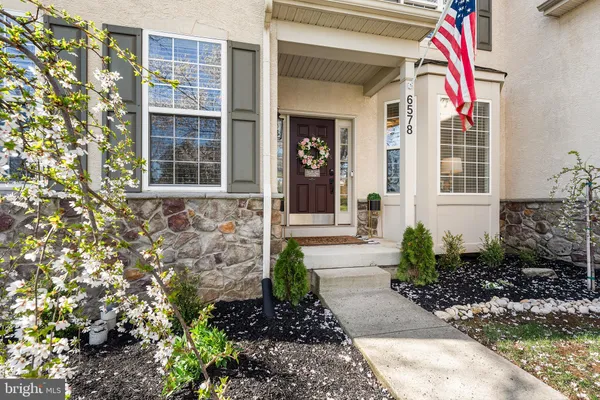$750,000 | 6578 Arbordeau Lane, Macungie, PA 18062