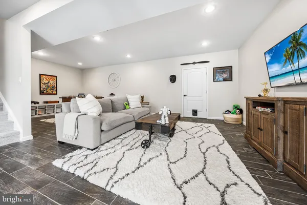 $750,000 | 6578 Arbordeau Lane, Macungie, PA 18062