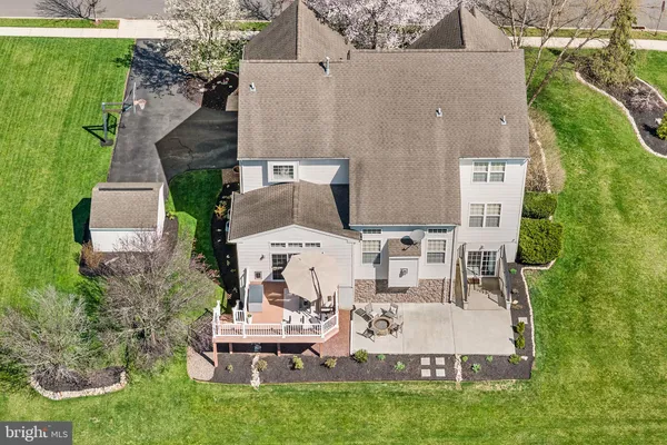 $750,000 | 6578 Arbordeau Lane, Macungie, PA 18062