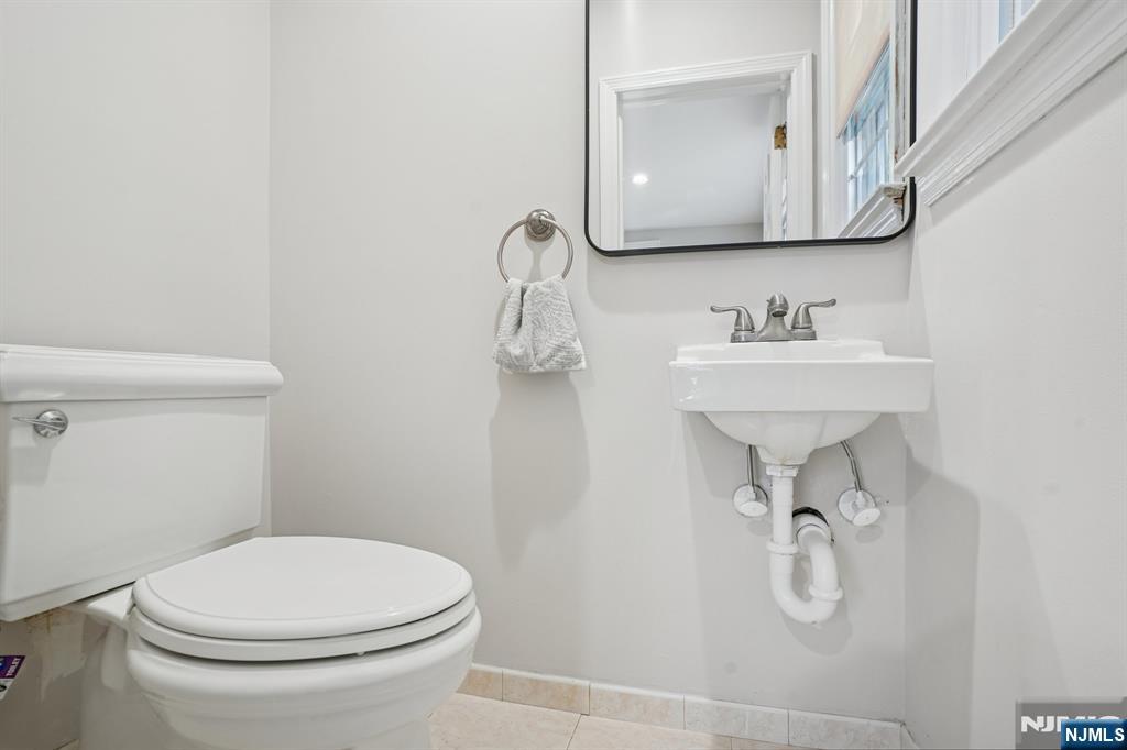 12 Meadowbrook Road Short Hills, NJ 07078 - Photo 20 of 39