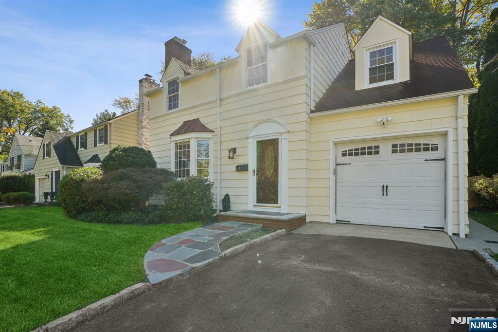 12 Meadowbrook Road Short Hills, NJ 07078 - Photo 2 of 39