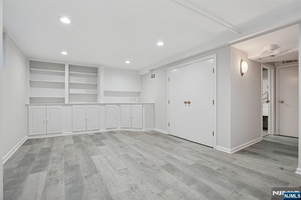 12 Meadowbrook Road Short Hills, NJ 07078 - Photo 31 of 39