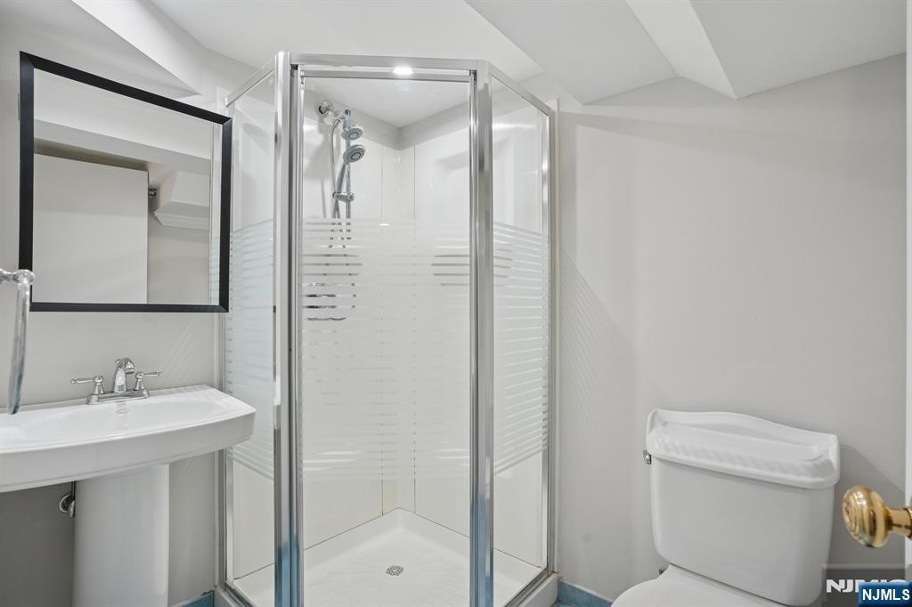 12 Meadowbrook Road Short Hills, NJ 07078 - Photo 34 of 39