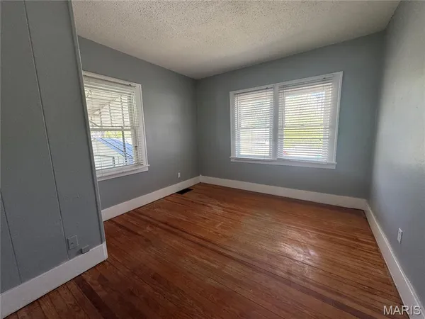 $139,900 | 401 South Clark Avenue, St. Louis, MO 63135