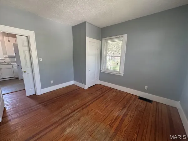 $139,900 | 401 South Clark Avenue, St. Louis, MO 63135