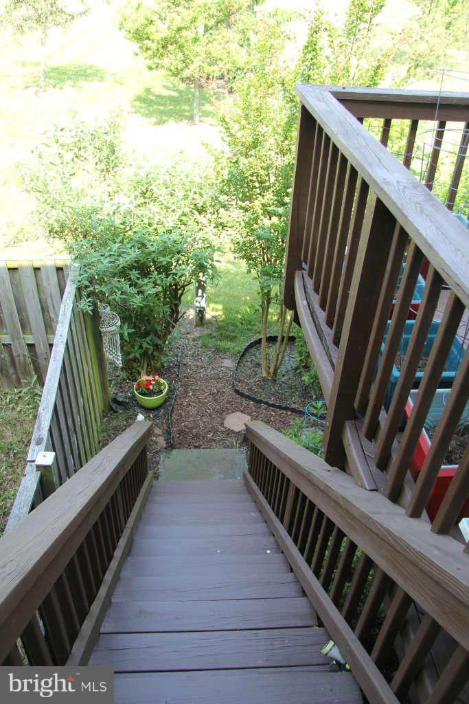 43549 Blacksmith Square Ashburn, VA 20147 - Photo 26 of 30 Exterior (Rear)