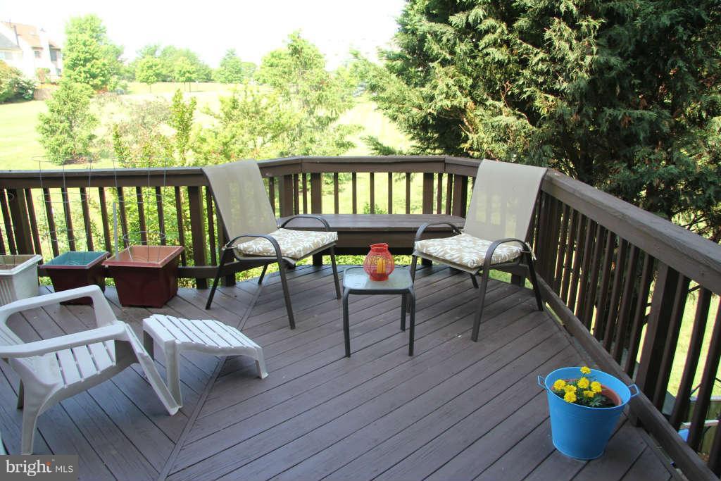 43549 Blacksmith Square Ashburn, VA 20147 - Photo 27 of 30 Exterior (Rear)