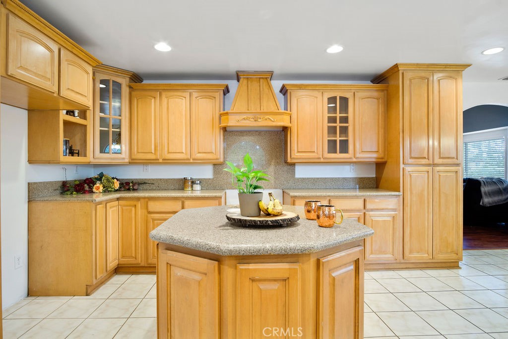 5323 Cogswell Road El Monte, CA 91732 - Photo 10 of 64 Kitchen Front House