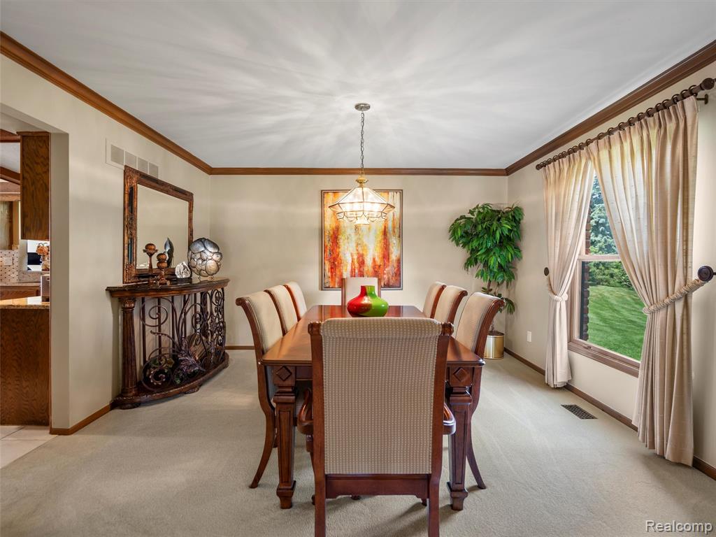 1732 Rapids Way Rochester Hills, MI 48309 - Photo 13 of 37
