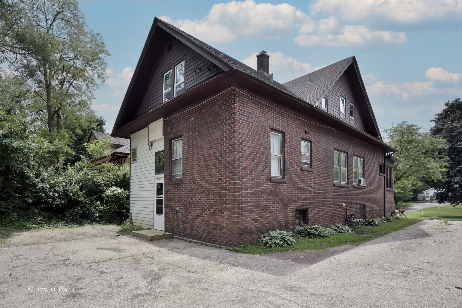 93 Elmhurst Street, Unit 1 Crystal Lake, IL 60014 - Photo 2 of 12