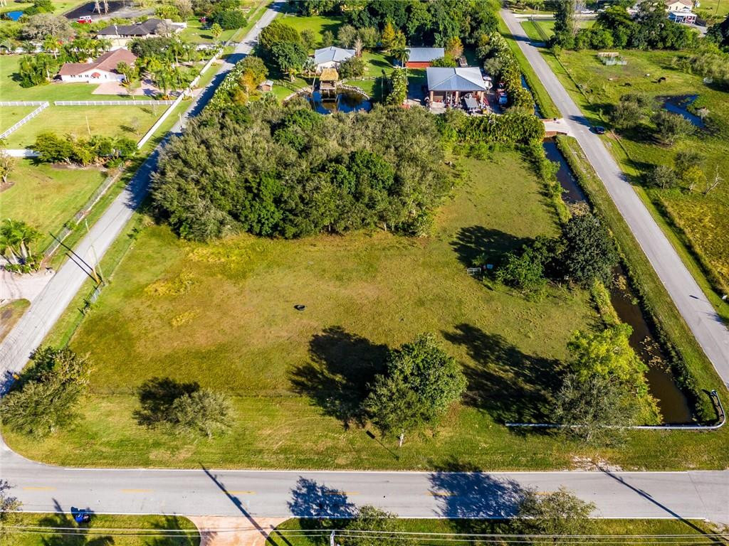 17640 Southwest 65th Ct Ranches Southwest Ranches, FL 33331 - Photo 10 of 32 Photo 10