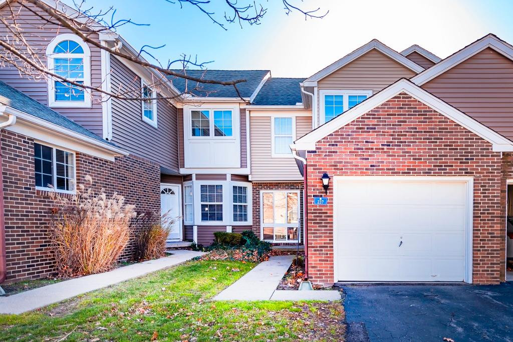 237 Fieldcrest Street Ann Arbor, MI 48103 - Photo 1 of 45 Photo 1