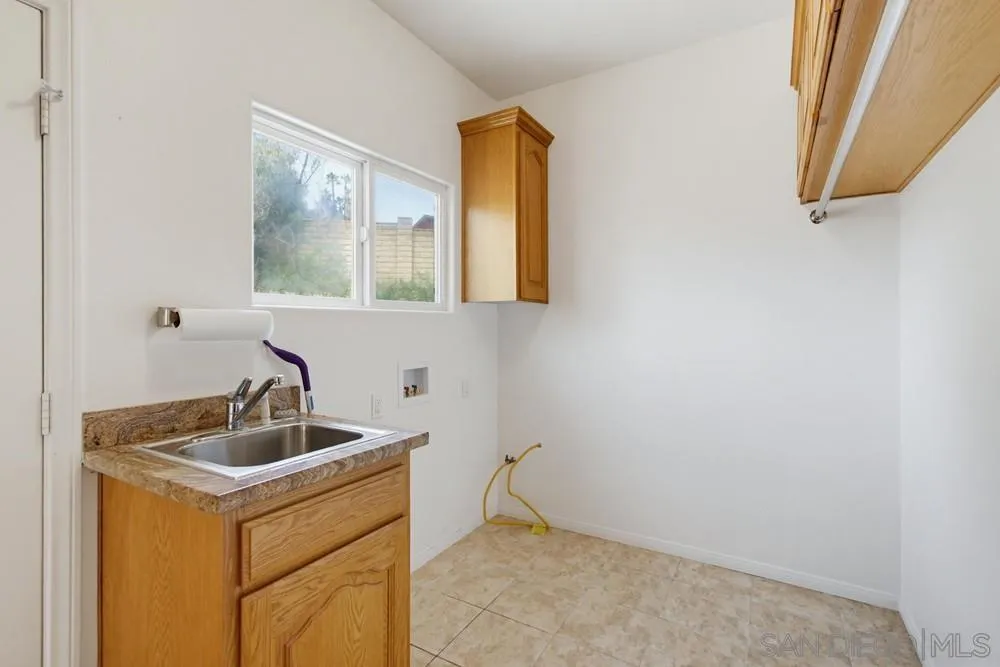 171 Dawn View Way El Cajon, CA 92021 - Photo 33 of 75