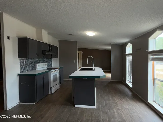 $160,000 | 323 Incline Road, Satsuma, FL 32189