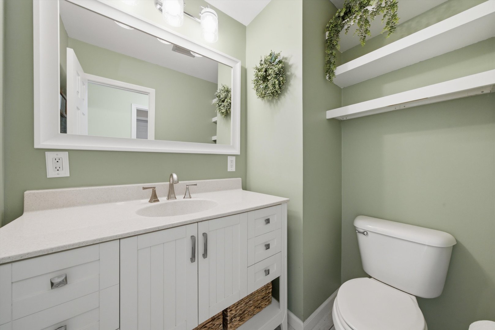 2320 Beck Road Lindenhurst, IL 60046 - Photo 13 of 35 Gallery Image 13