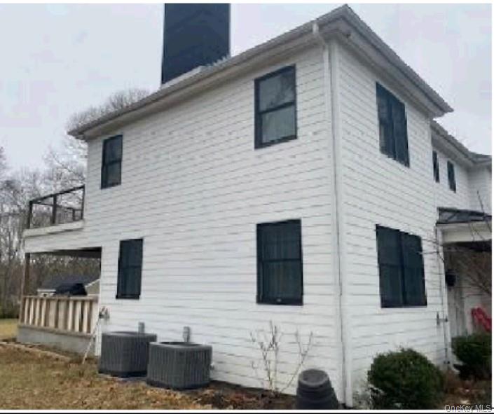 67 Squiretown Road Hampton Bays, NY 11946 - Photo 3 of 24