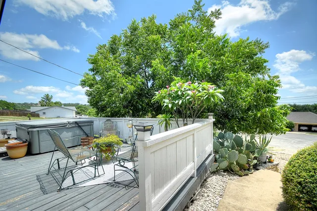 $589,000 | 149 Holly Hill Drive, Ingram, TX 78025