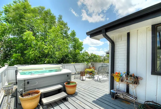 $589,000 | 149 Holly Hill Drive, Ingram, TX 78025