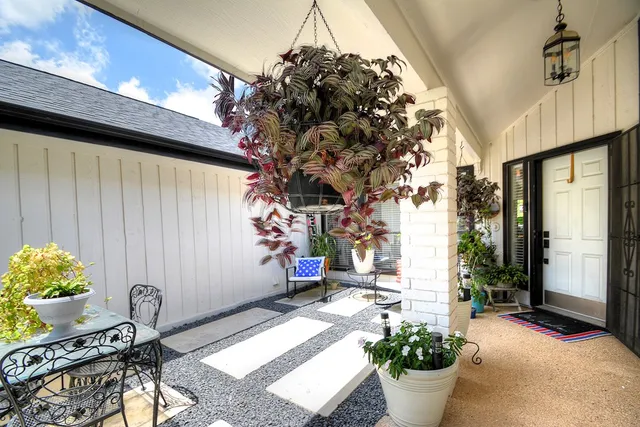 $589,000 | 149 Holly Hill Drive, Ingram, TX 78025