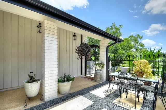 $589,000 | 149 Holly Hill Drive, Ingram, TX 78025